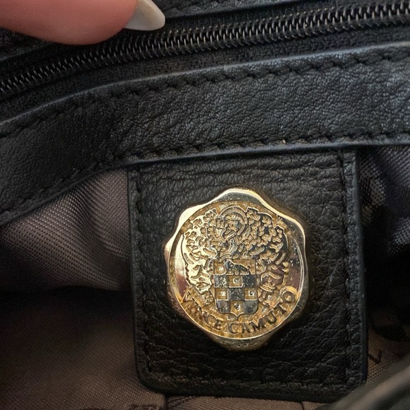 Vince Camuto Women’s Black and Gold Shoulder Bag OS - Picture 6 of 8